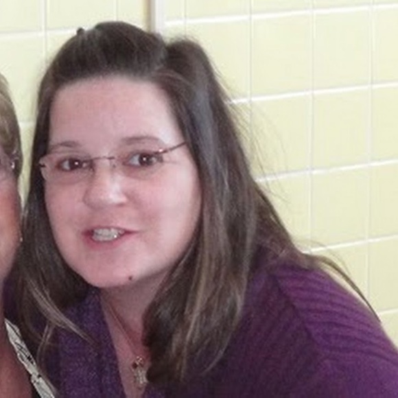 Meet your Posher, Stephanie - Picture 1 of 1